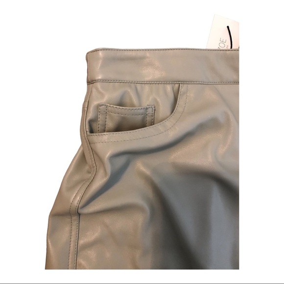 Rachel Zoe light green pleather mini a-line skirt. New size 8 - Picture 5 of 8